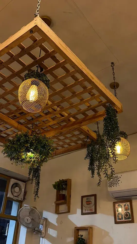 Cafe aesthetics & warm cozy corners